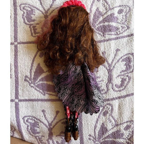 Ever After High Cedar Wood Spring Unsprung - Picture 3 of 3